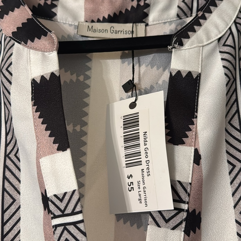 Geometric Patterned Black and White Dress - Picture 3 of 3